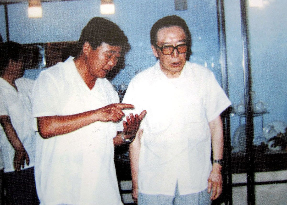 连体马桶